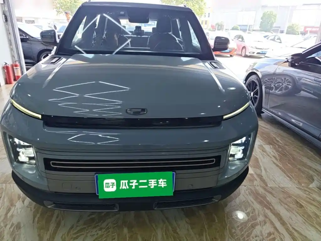Фото 3 - Geely ICON