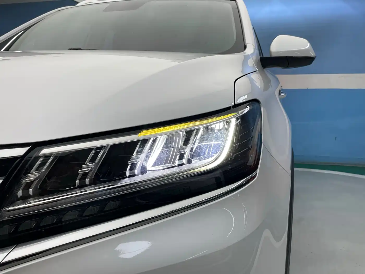 ROEWE RX5 NEW ENERGY