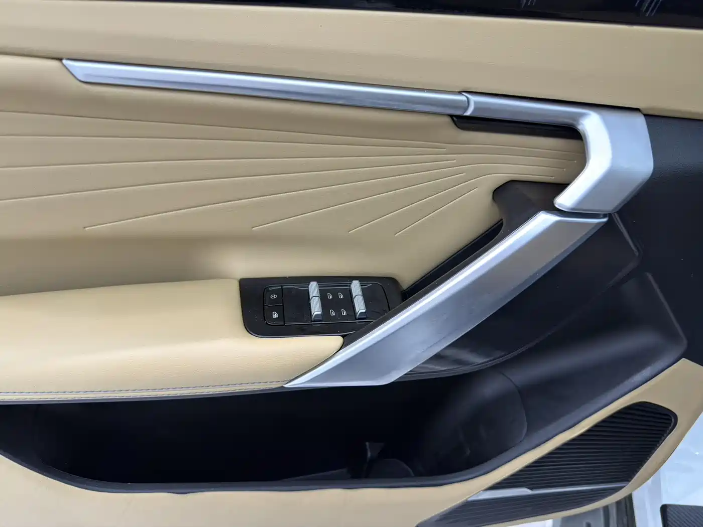 GEELY AUTOMOBILE BOYUE L