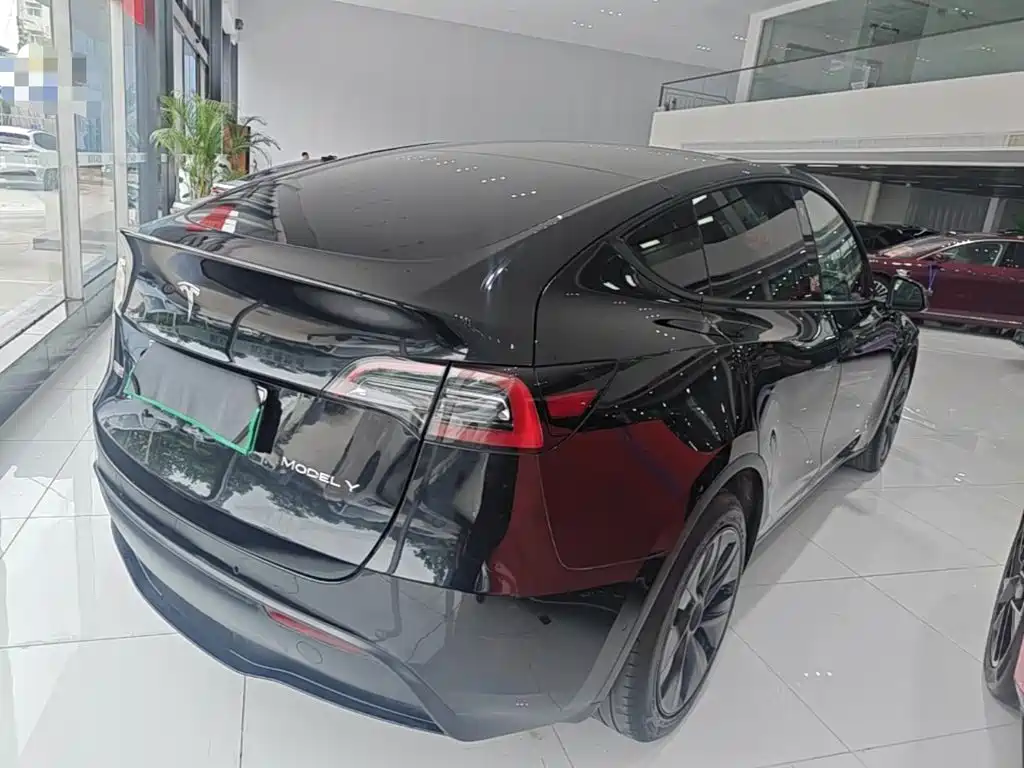 Фото 5 - Tesla Model Y