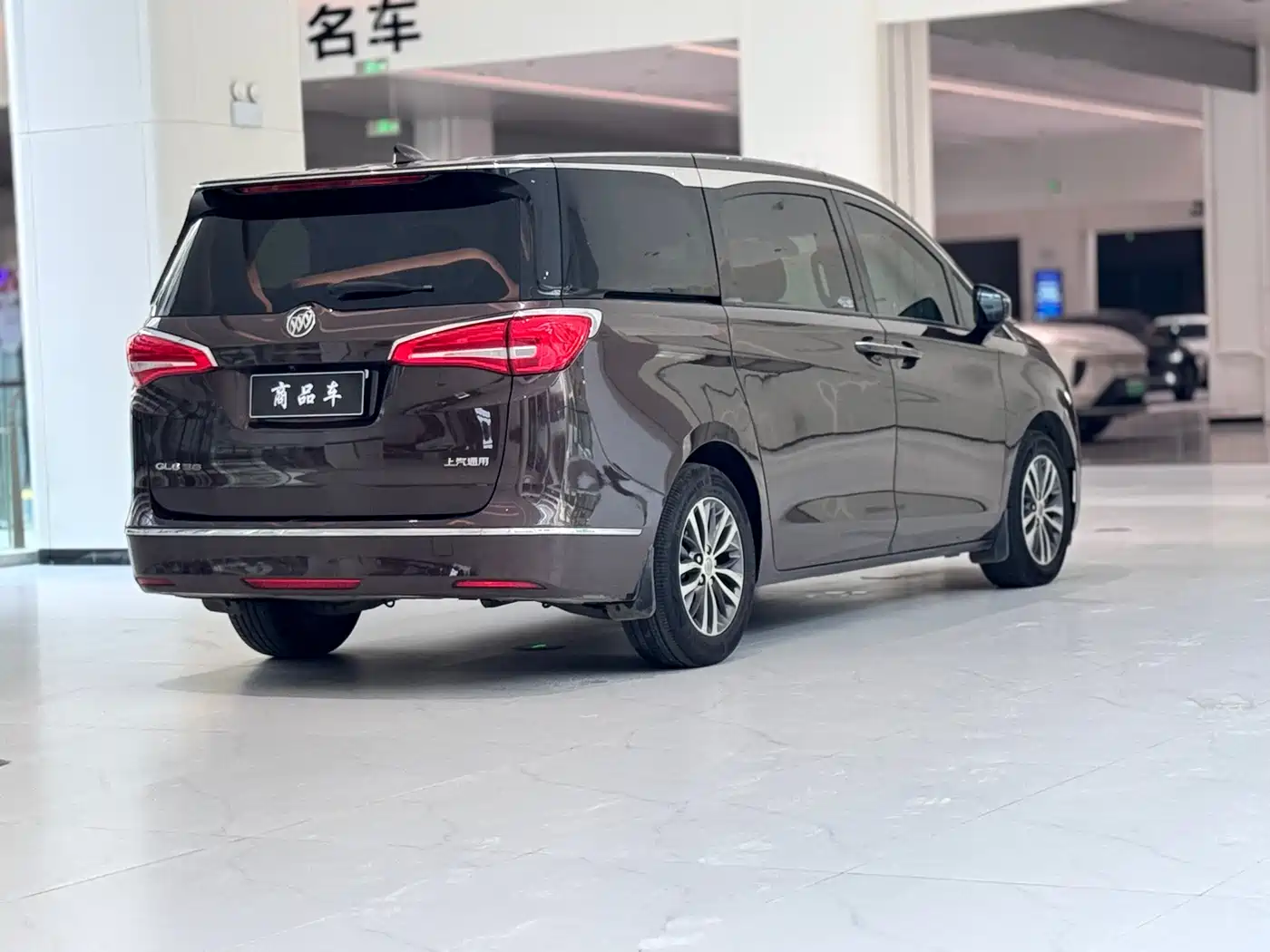 Buick GL8 2017 ES 28T Luxury China V фото 9