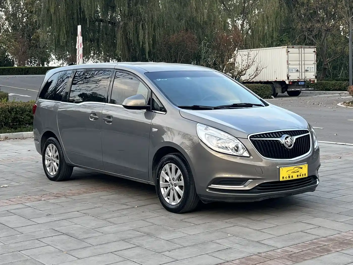 Buick GL8 2018 28T Comfort China VI фото 3