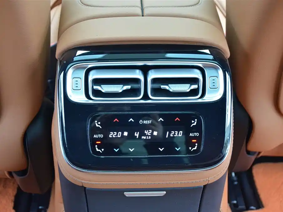 Mercedes-Benz S-Class 2024 S 400 L Luxury Edition фото 13