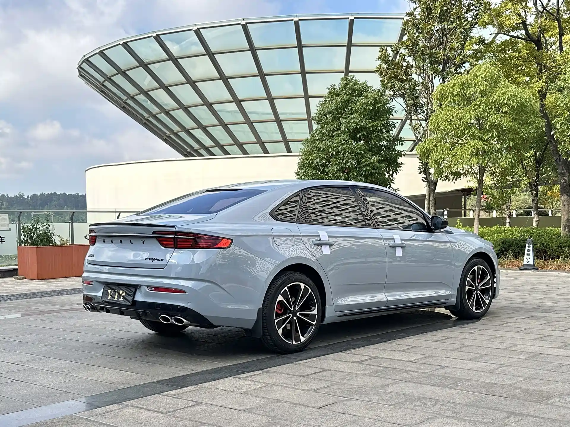 Фото 10 - Geely Preface