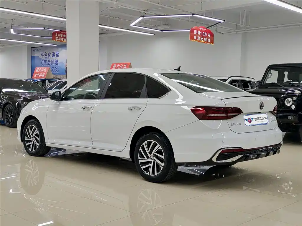 Volkswagen Lavida 2024 Model 300TSI DSG Starlight Leading Edition фото 4