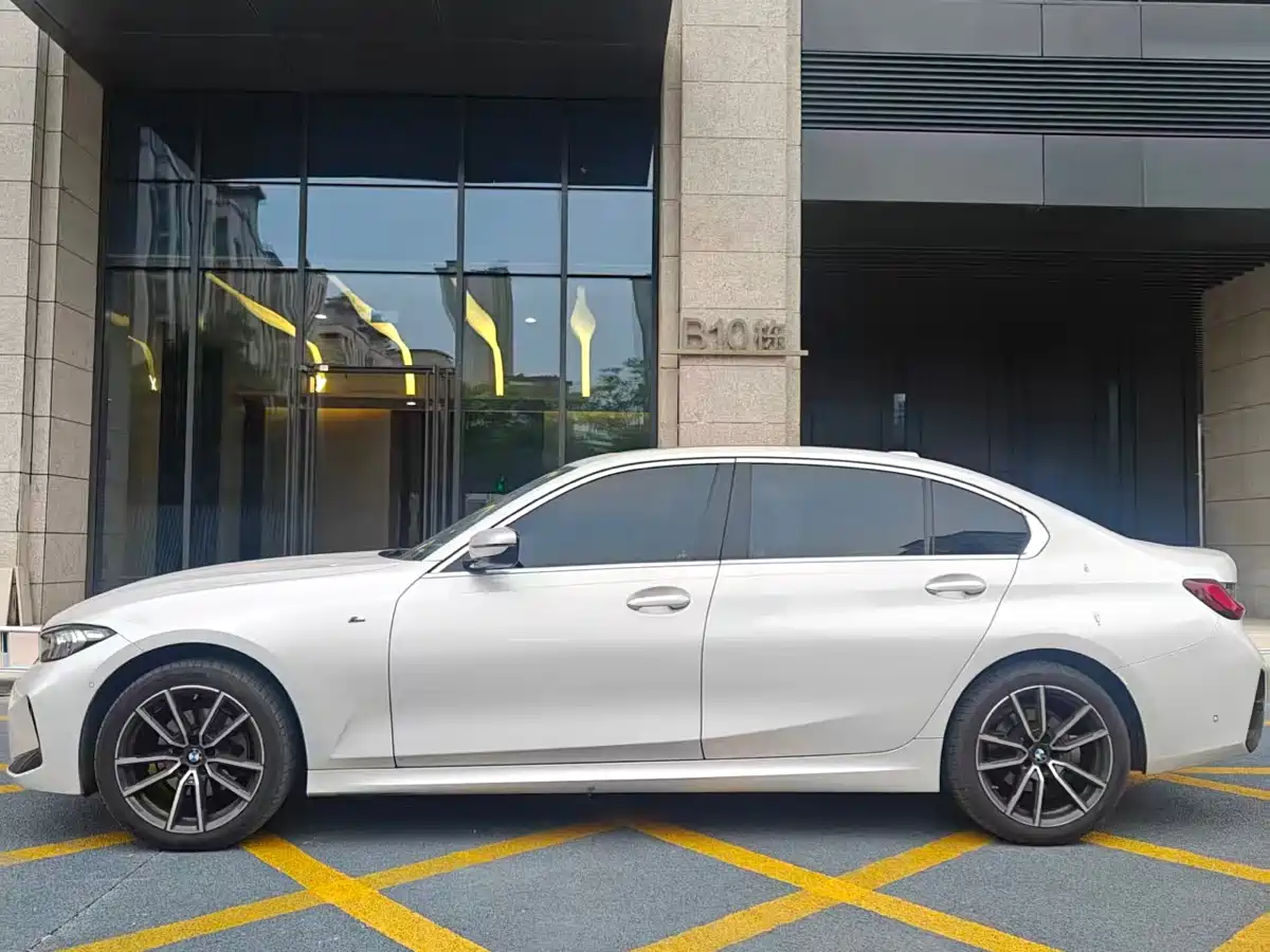 BMW 3 Series 2023 325Li xDrive M Sport Package фото 6