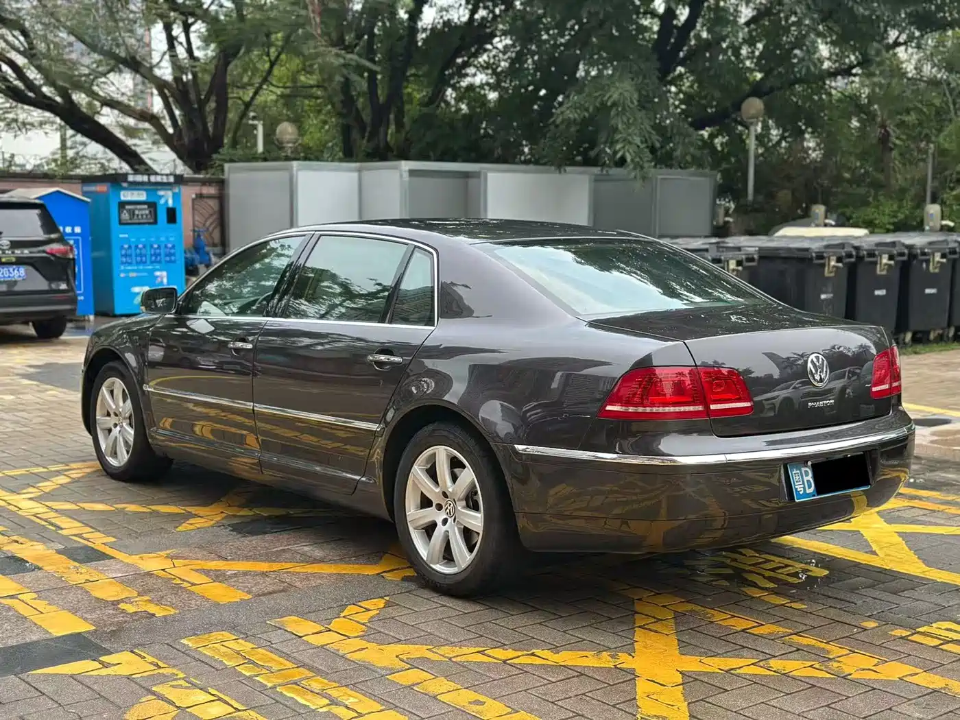 Volkswagen Phaeton 2012 3.0L Elite Custom фото 9