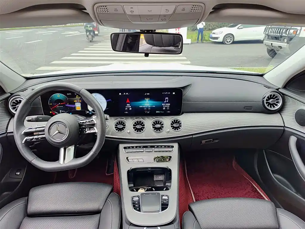 Mercedes-Benz E-Class 2023 E 260 L Sport фото 10