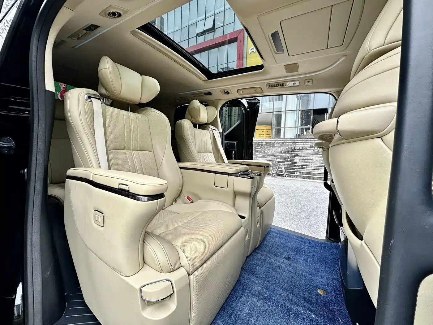 Toyota Alphard 2018 Facelift 3.5L Premium Edition фото 15