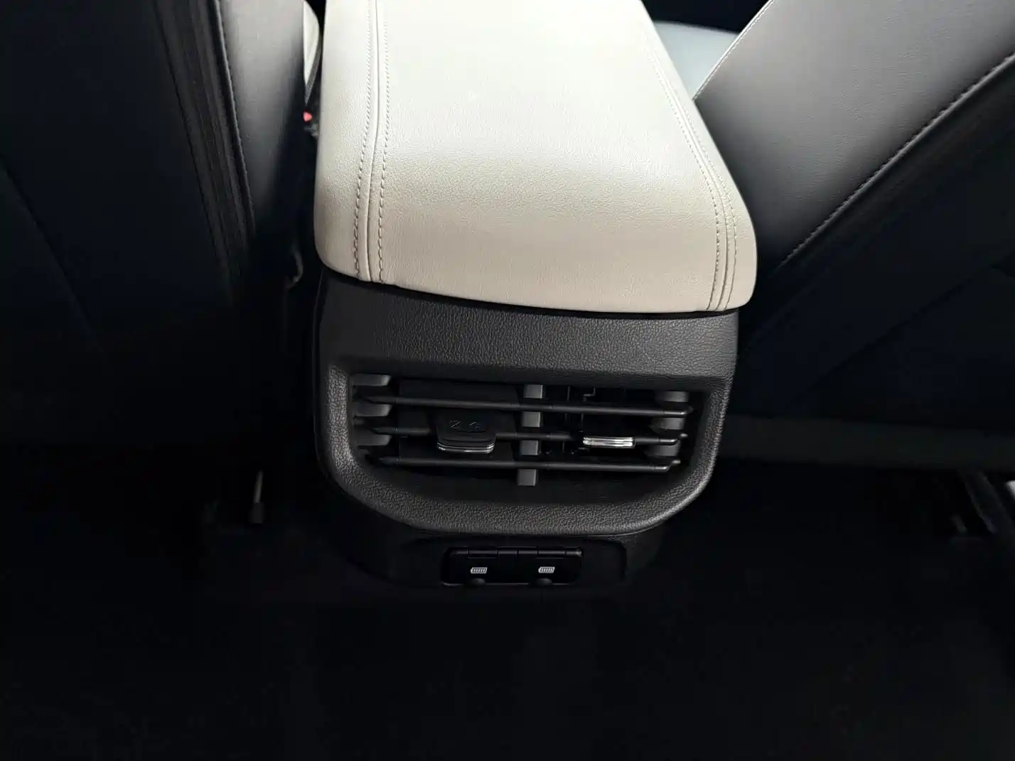 Фото 15 - Haval H6