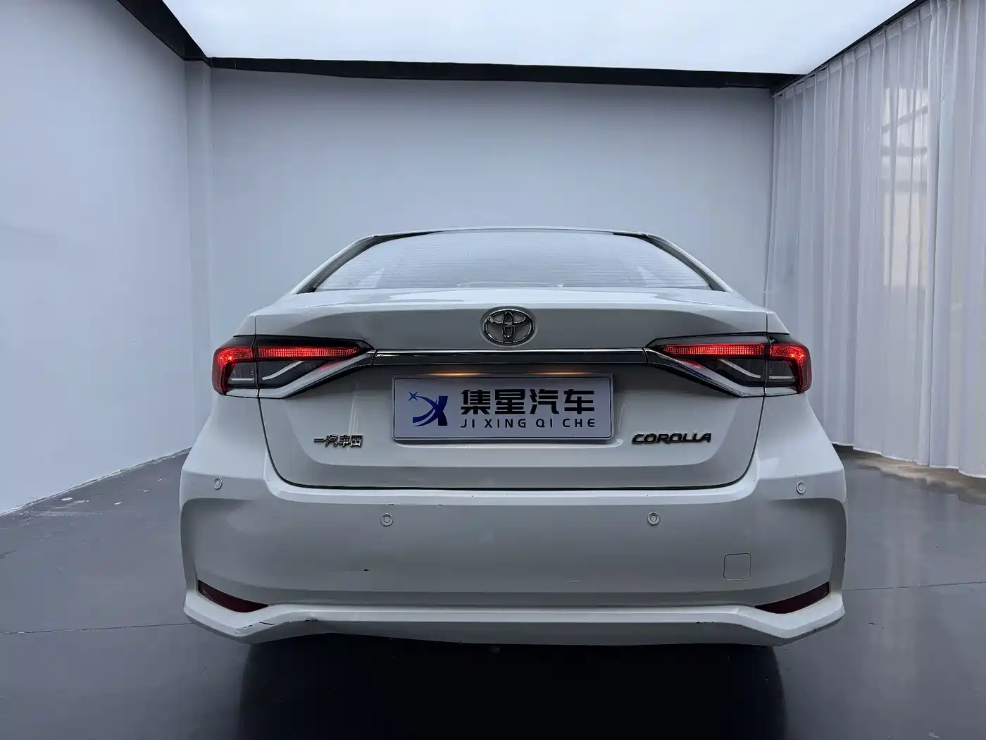 Фото 8 - Toyota Corolla