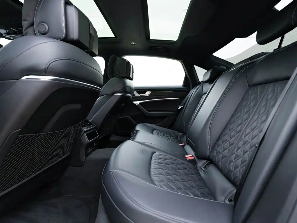 Photo 19 - Audi A6L