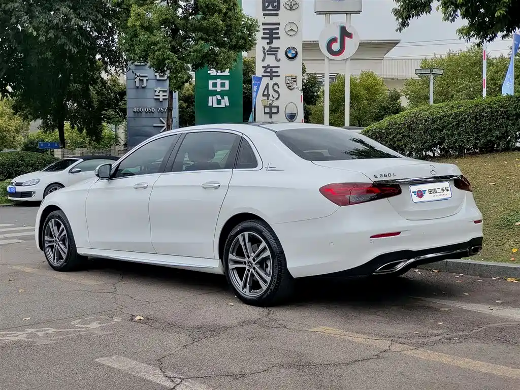Mercedes-Benz E-Class 2023 E 260 L Sport фото 4