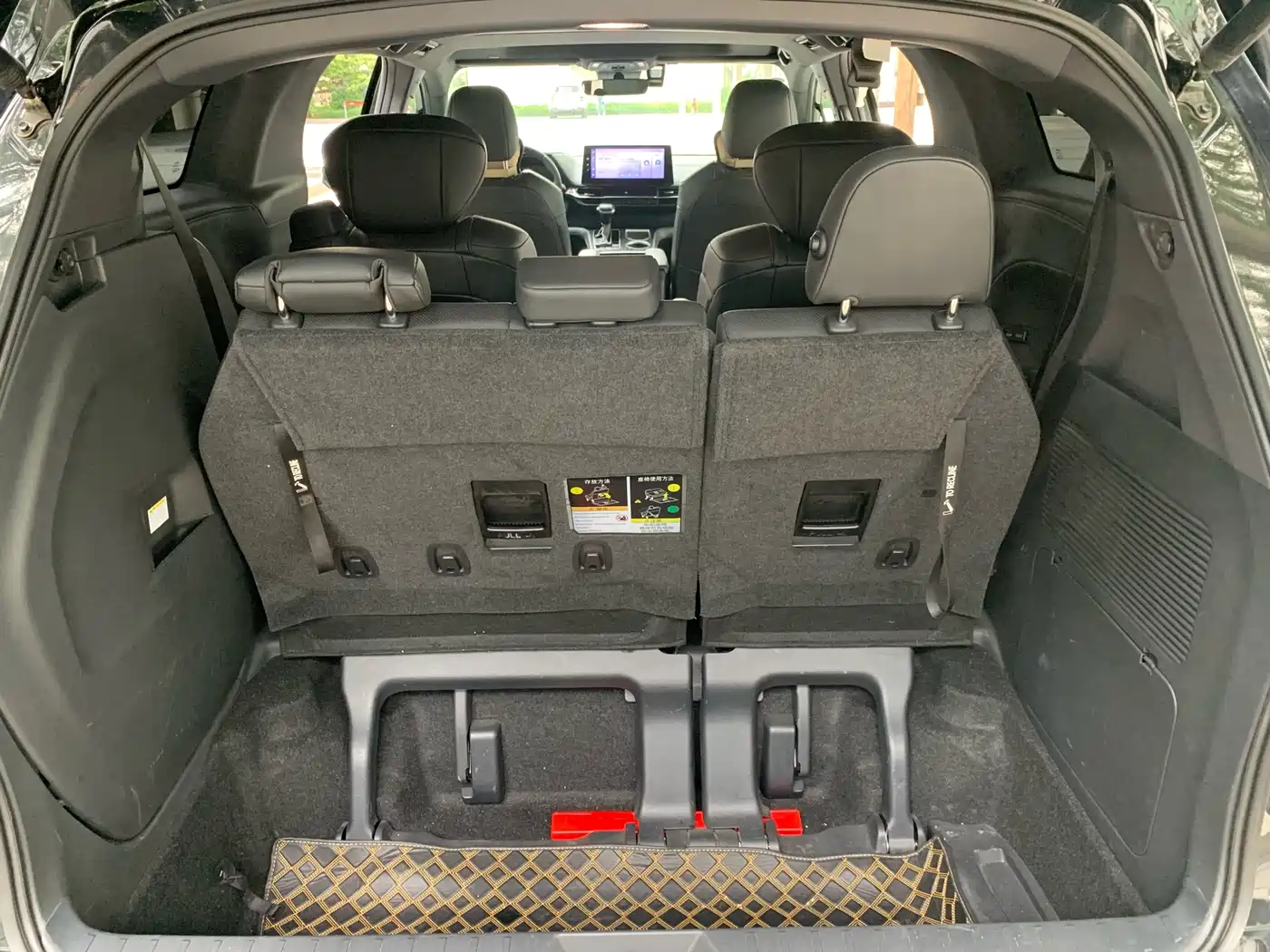 Toyota Sienna 2023 2.5L Hybrid Premium Edition фото 26