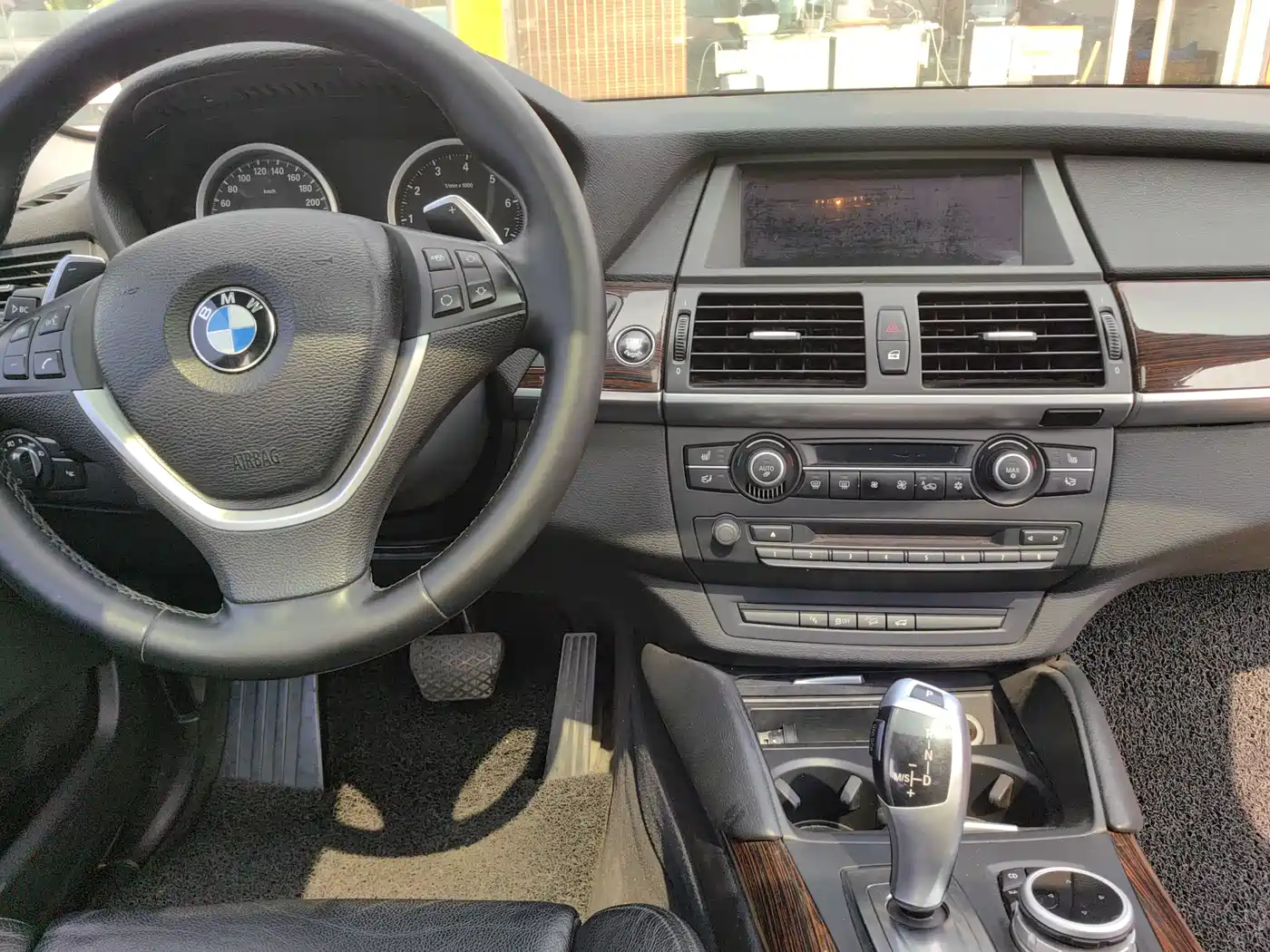BMW X6 2012 xDrive35i фото 8