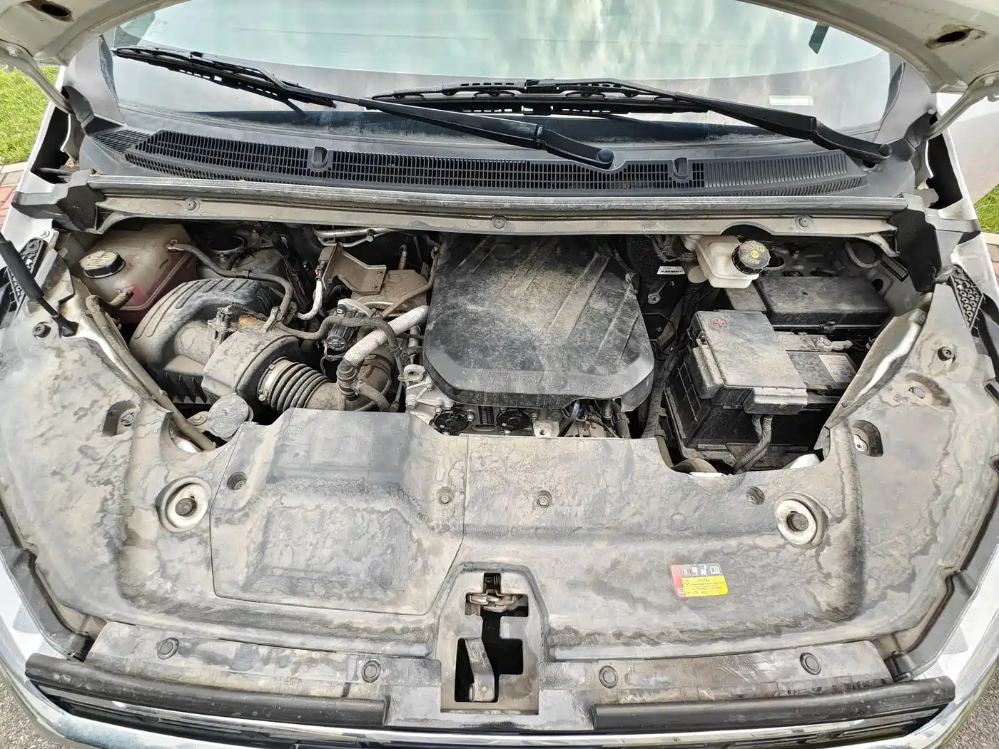 SAIC Maxus Maxus G20 2023 2023 ES 2.0T Gasoline Automatic Premium Edition
