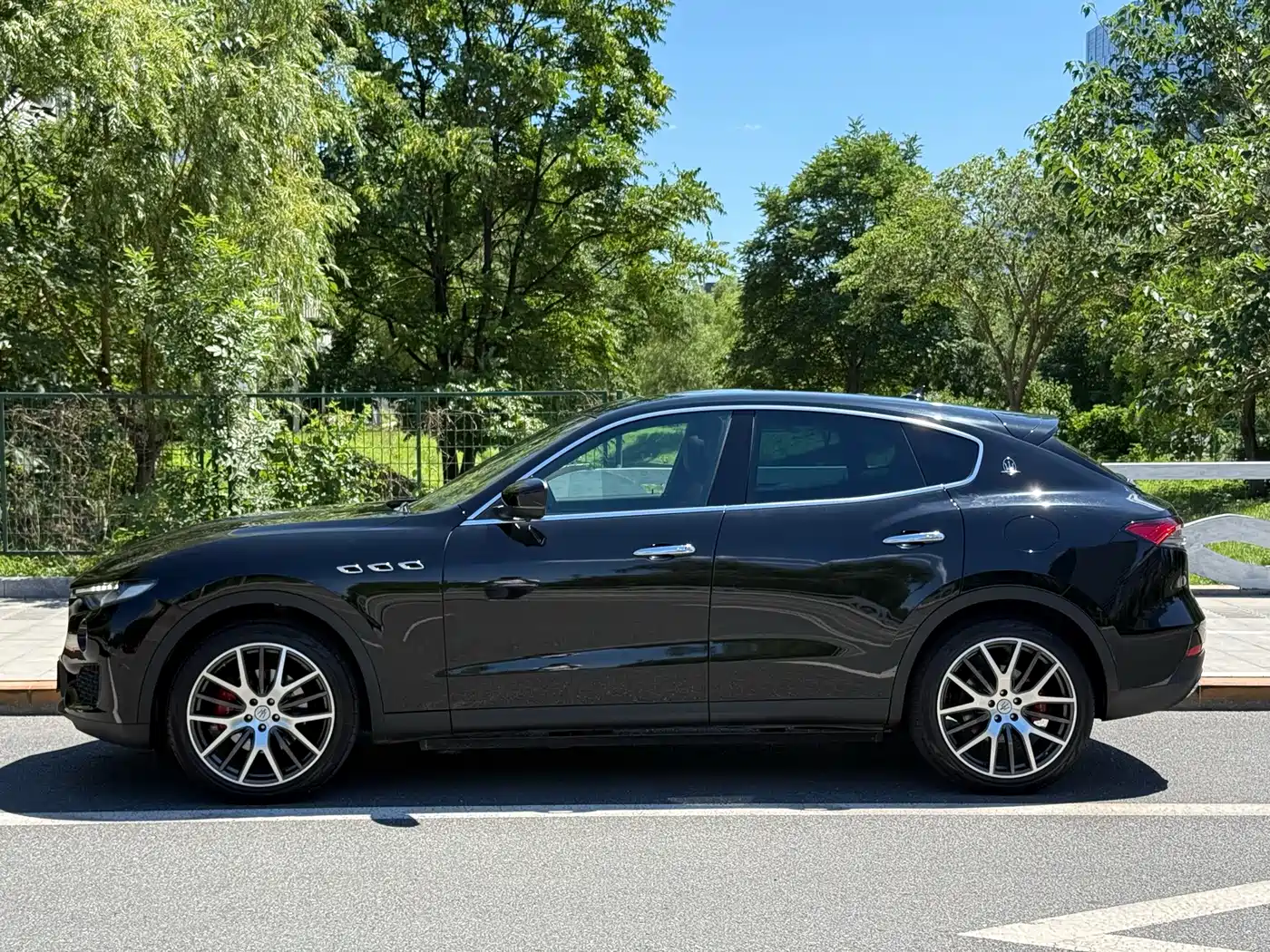 Maserati Levante 2022 2021 3.0T Standard Edition