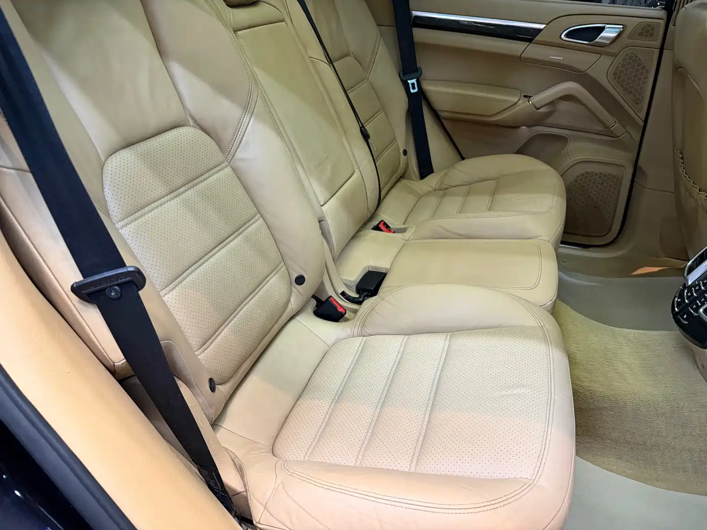 Porsche Cayenne 2011 Cayenne Turbo 4.8T фото 24