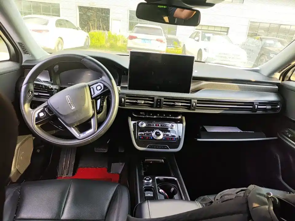 LINCOLN ADVENTURER