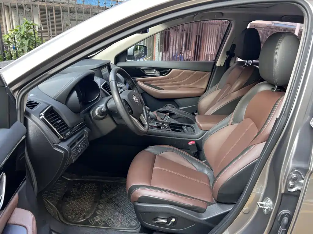 صورة 4 - Dongfeng Aeolus Dongfeng Fengshen AX7