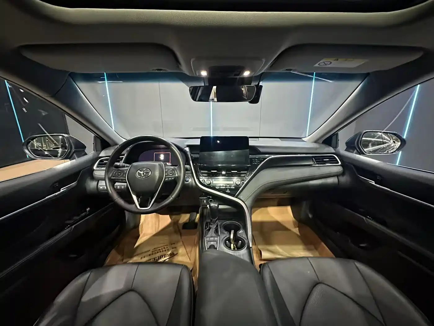 Toyota Camry 2023 2.5G Luxury Edition фото 9