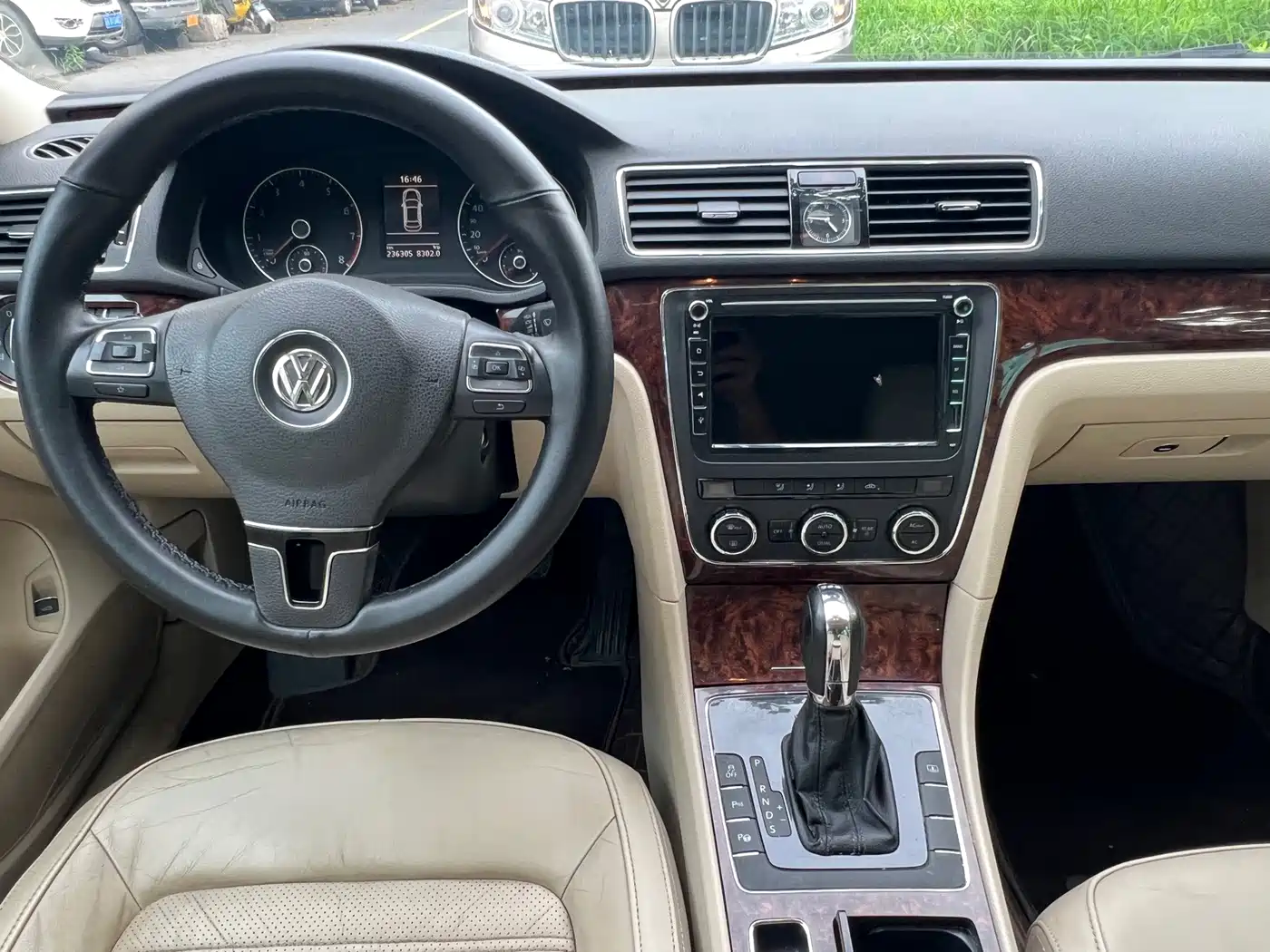 Volkswagen Passat 2011 2011 1.8TSI DSG Royal Edition