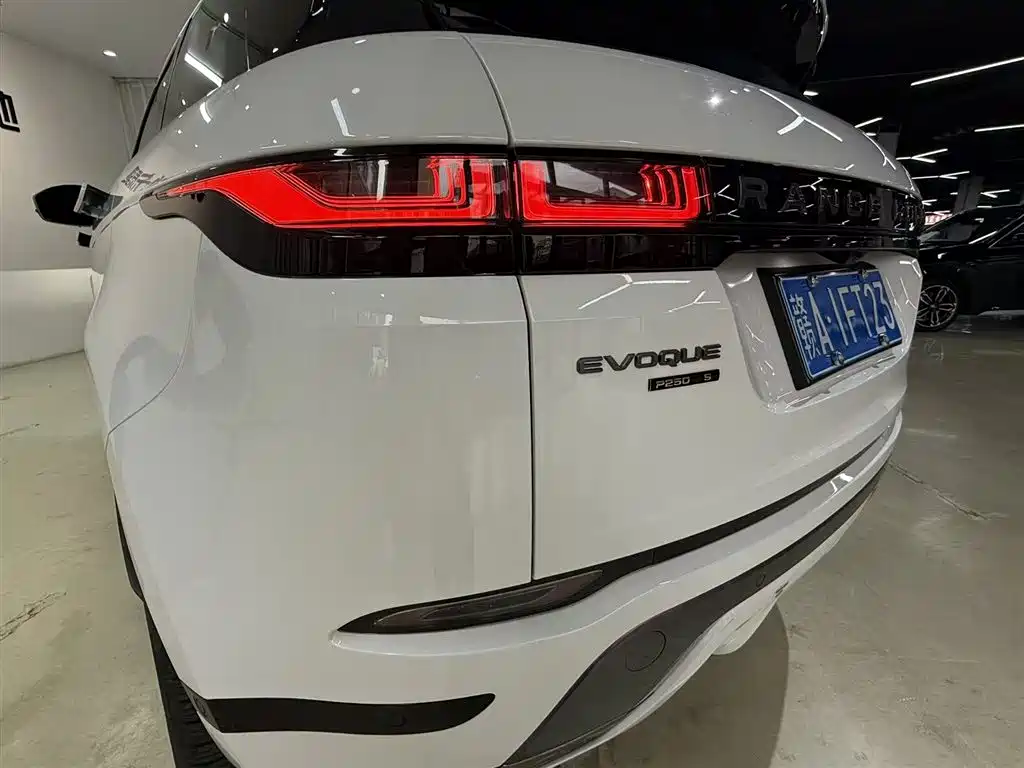 Land Rover Range Rover Evoque 2020 249PS R-DYNAMIC S Sport Edition фото 9