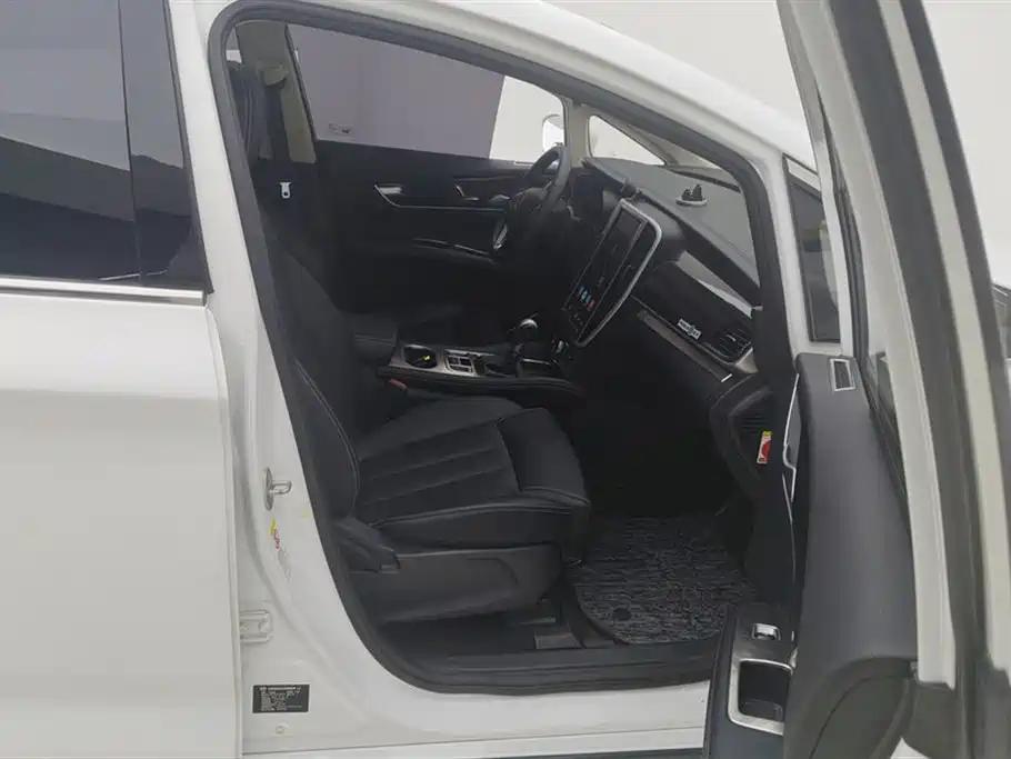 BYD Song MAX 2018 2017 1.5T Auto Smart Connect Premium 7-seater