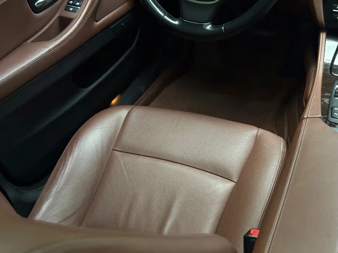 Фото 14 - BMW 5 Series