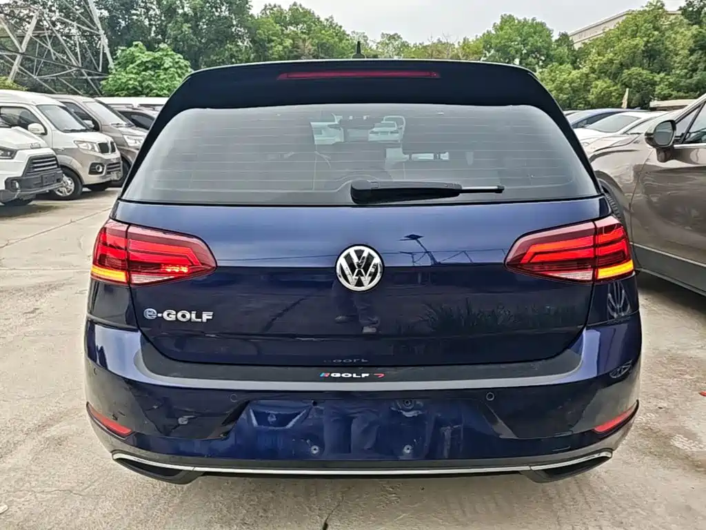 Фото 6 - Volkswagen Golf New Energy(Imported)