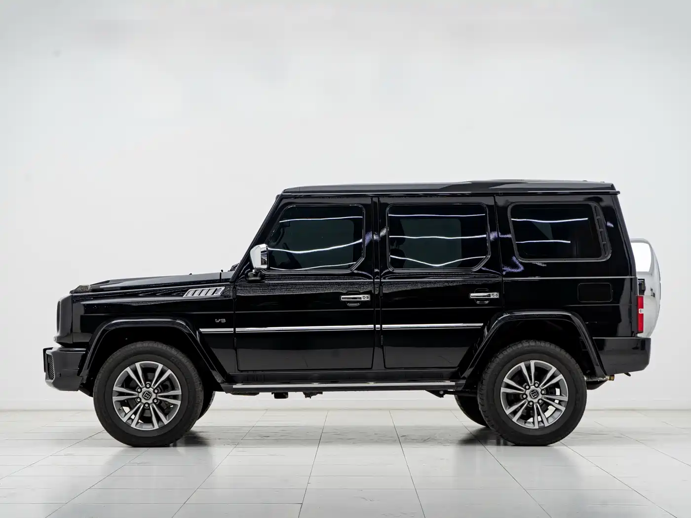 BAIC ORV Beijing Off-Road BJ80 2020 2.3T Automatic Excellence Tribute Edition фото 3
