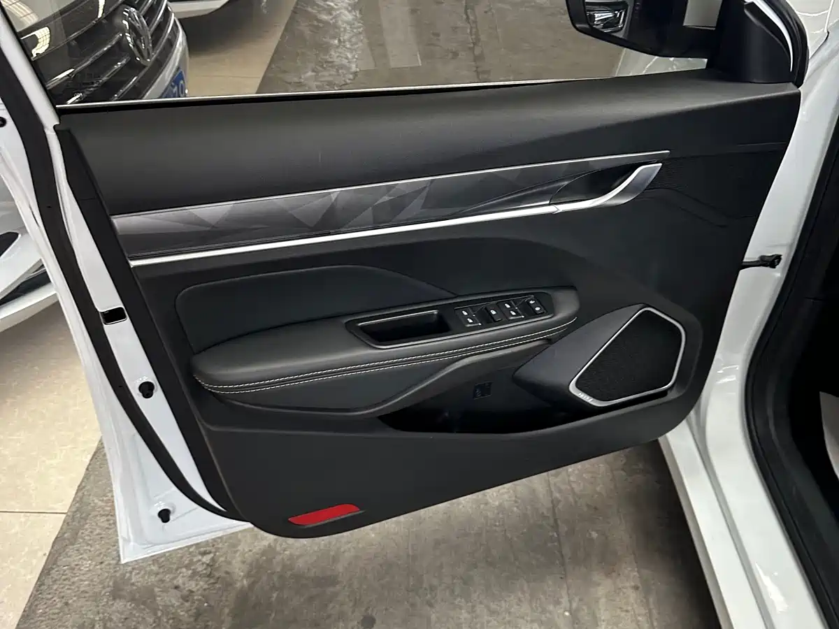 GEELY AUTOMOBILE BINRUI