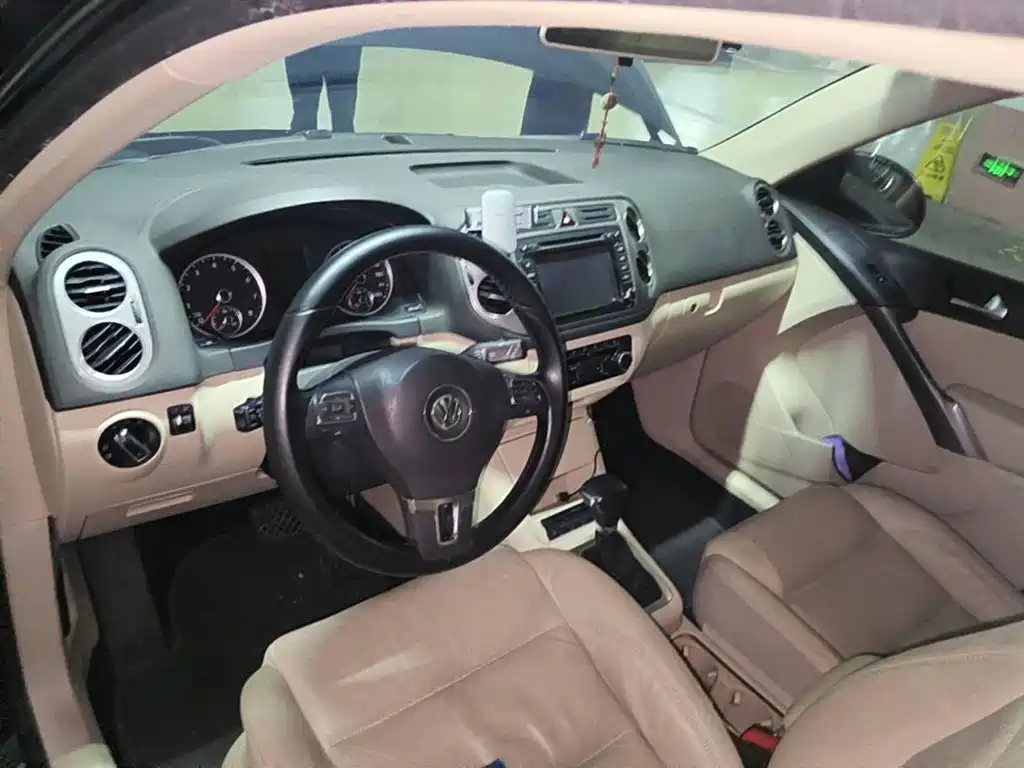 Photo 12 - Volkswagen Tiguan