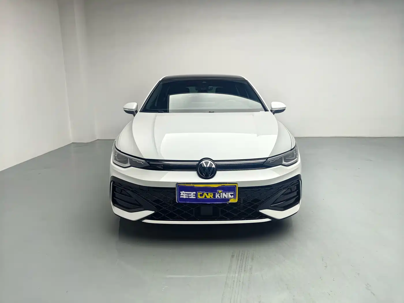 Volkswagen Golf 2025 2025 300TSI R-Line