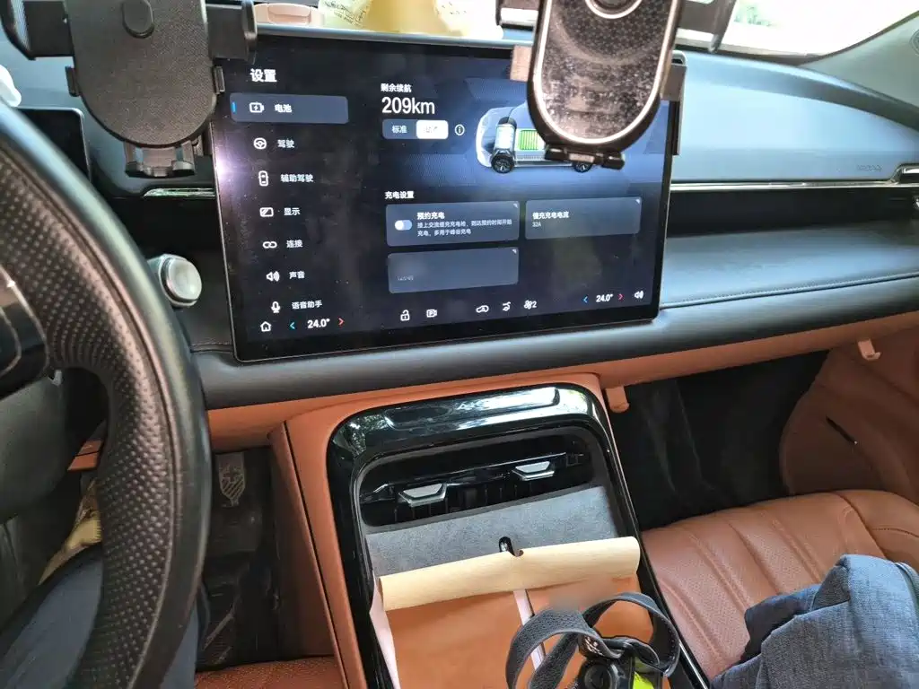 Aion V 2024 2024 Aion T-Rex 650 Smart Luxury Edition