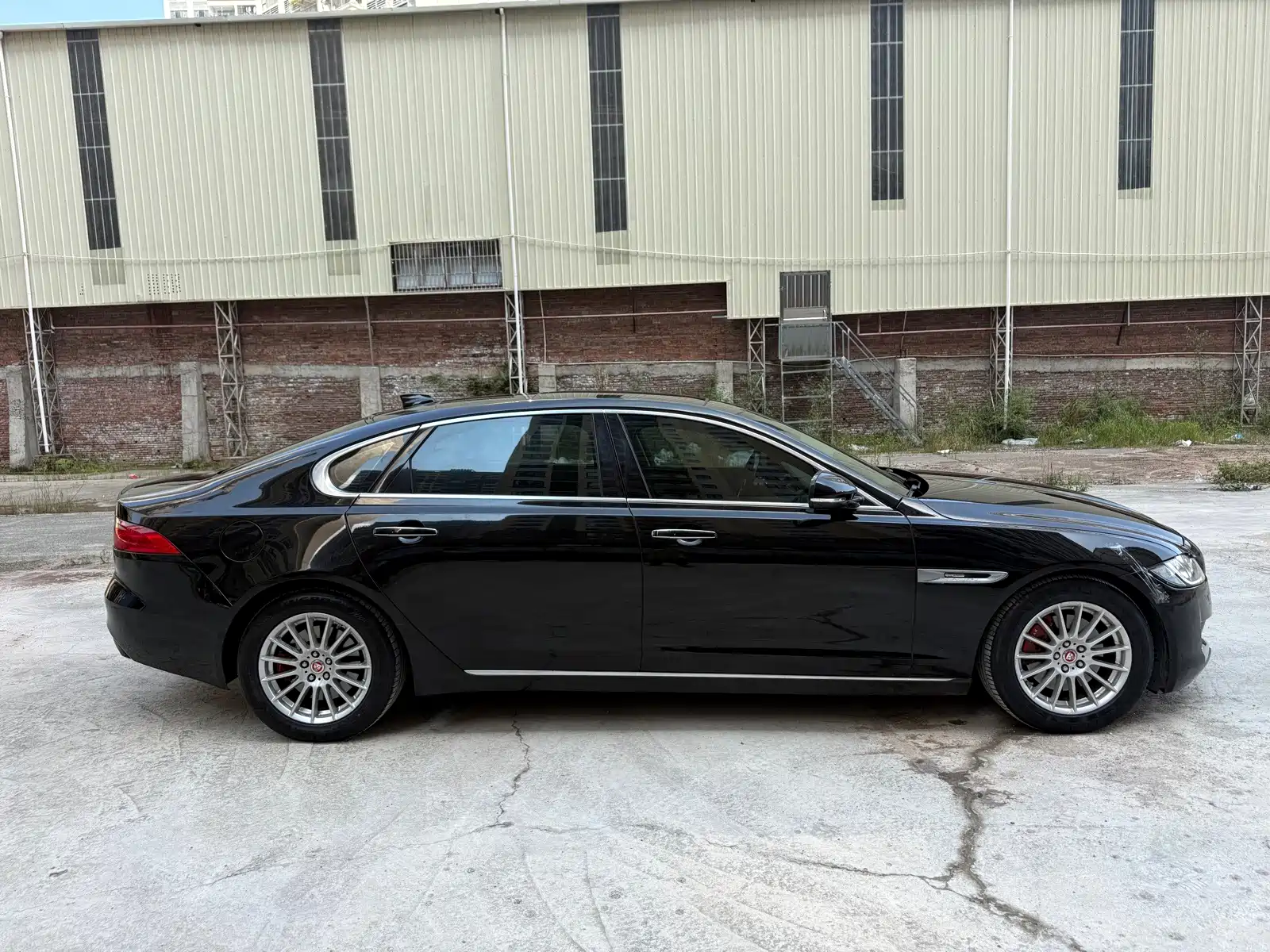 Фото 4 - Jaguar XFL