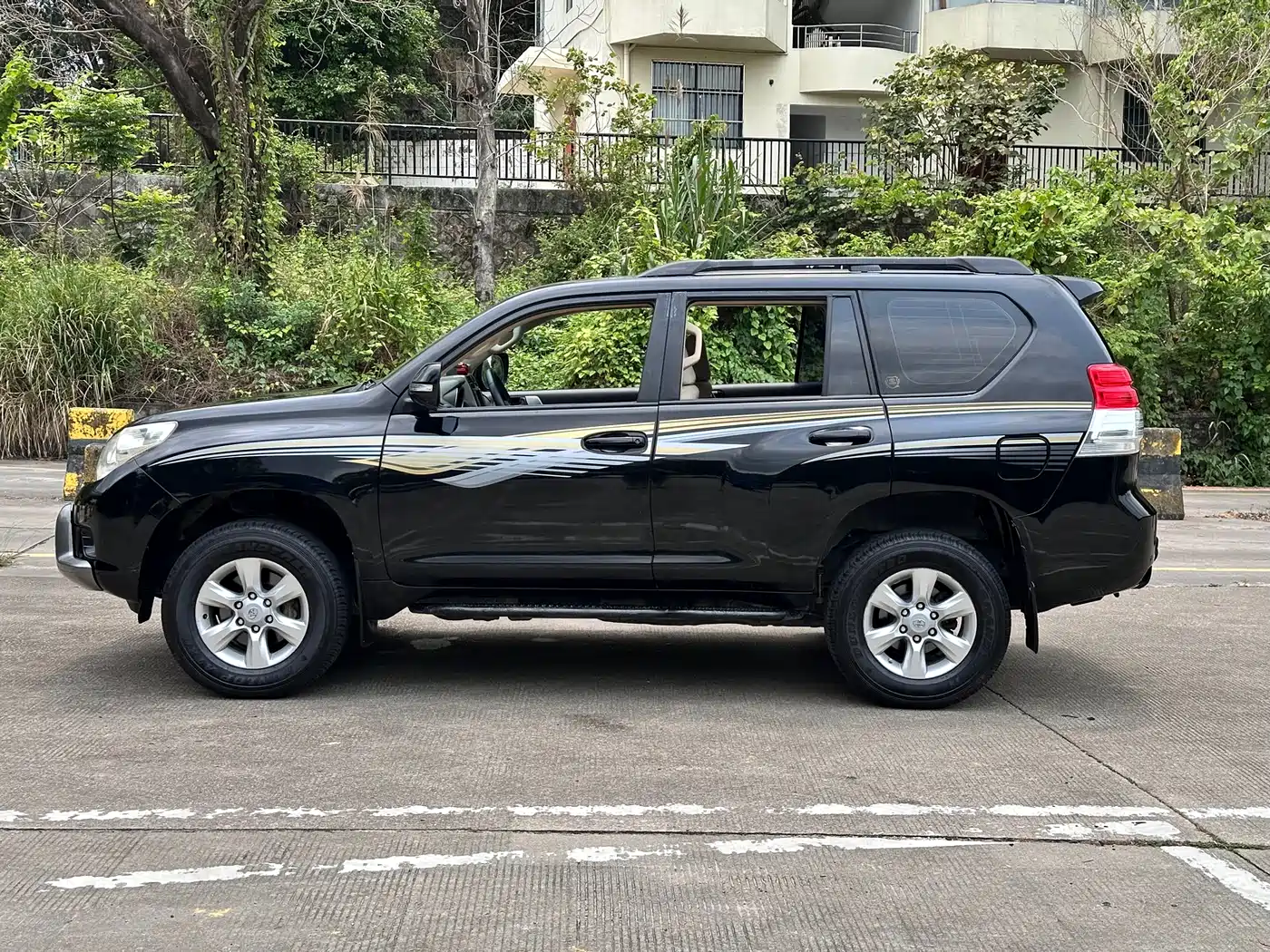 Toyota Prado (Import) 2010 2.7L Automatic Standard фото 13