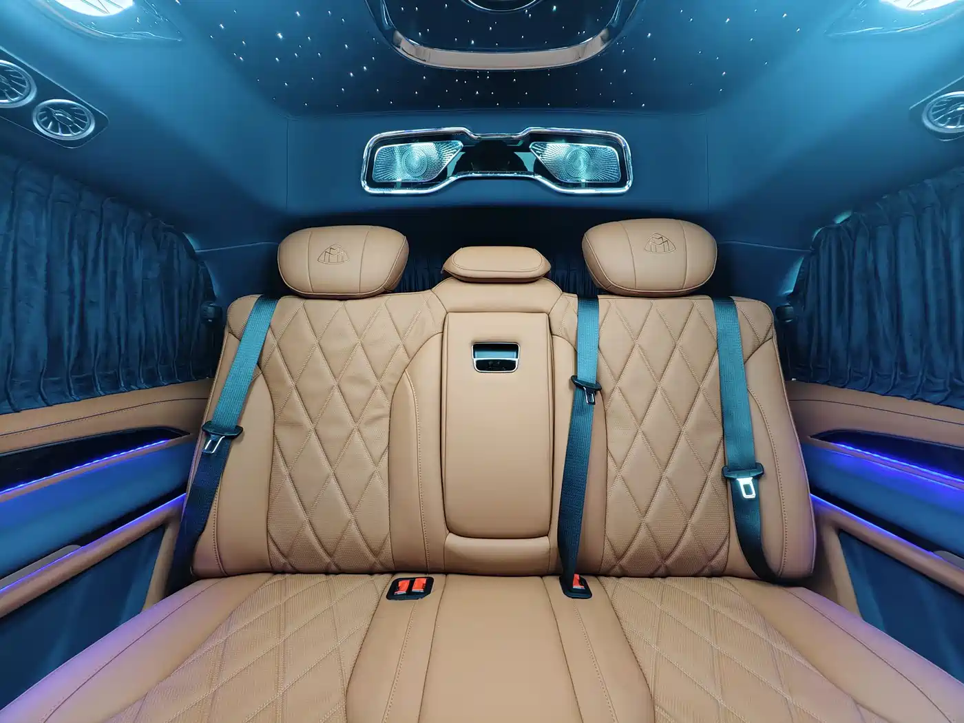 Mercedes-Benz Vito 2024 2.0T Business 7-Seater фото 20