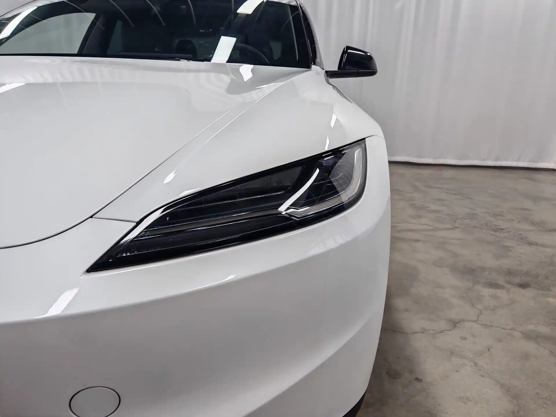 Фото 14 - Tesla Model 3