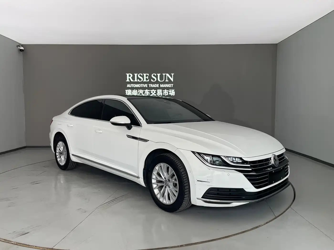 Volkswagen FAW-Volkswagen CC 2019 330TSI Charming Appearance (China V) фото 3