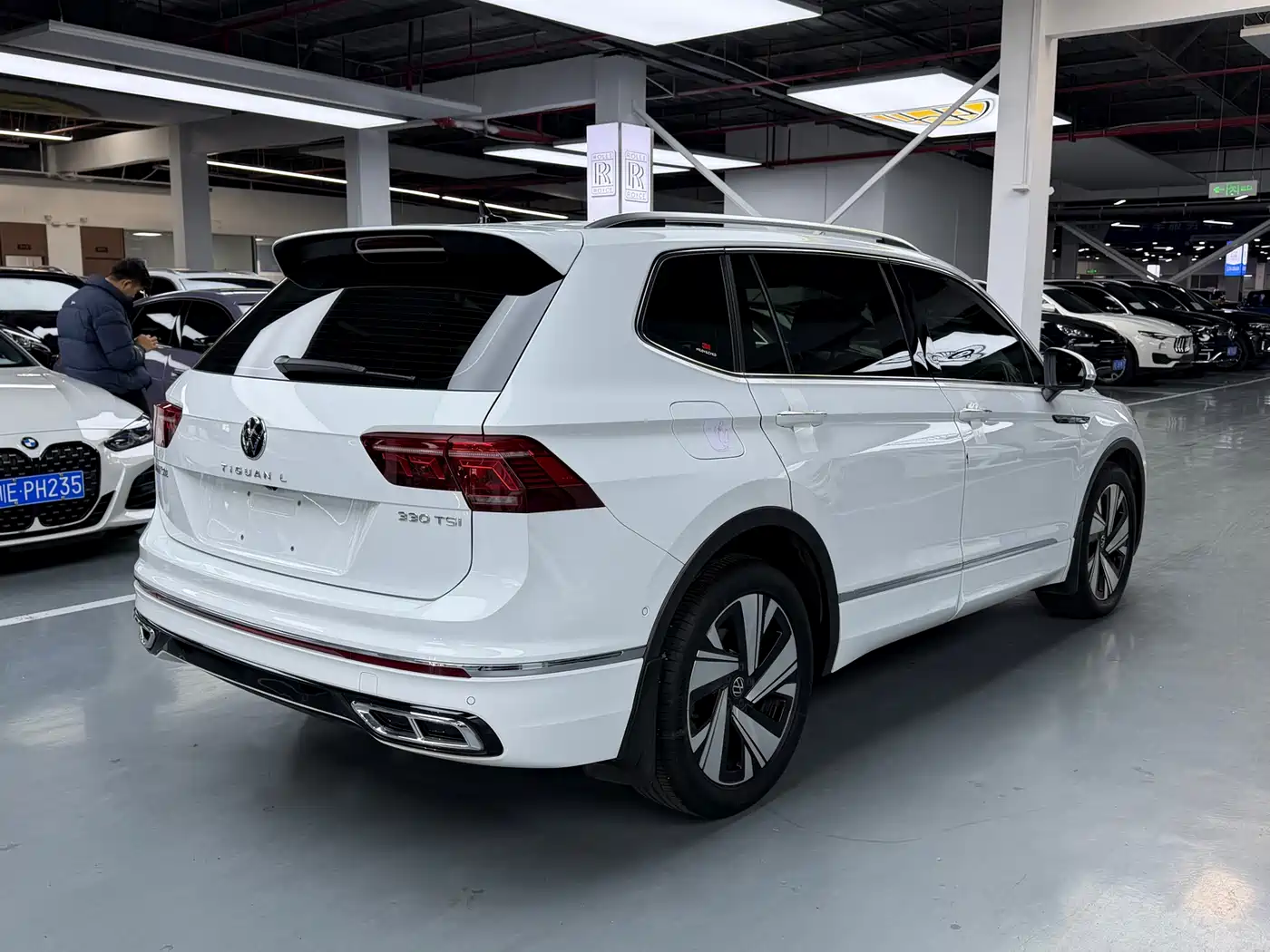 VOLKSWAGEN TIGUAN L