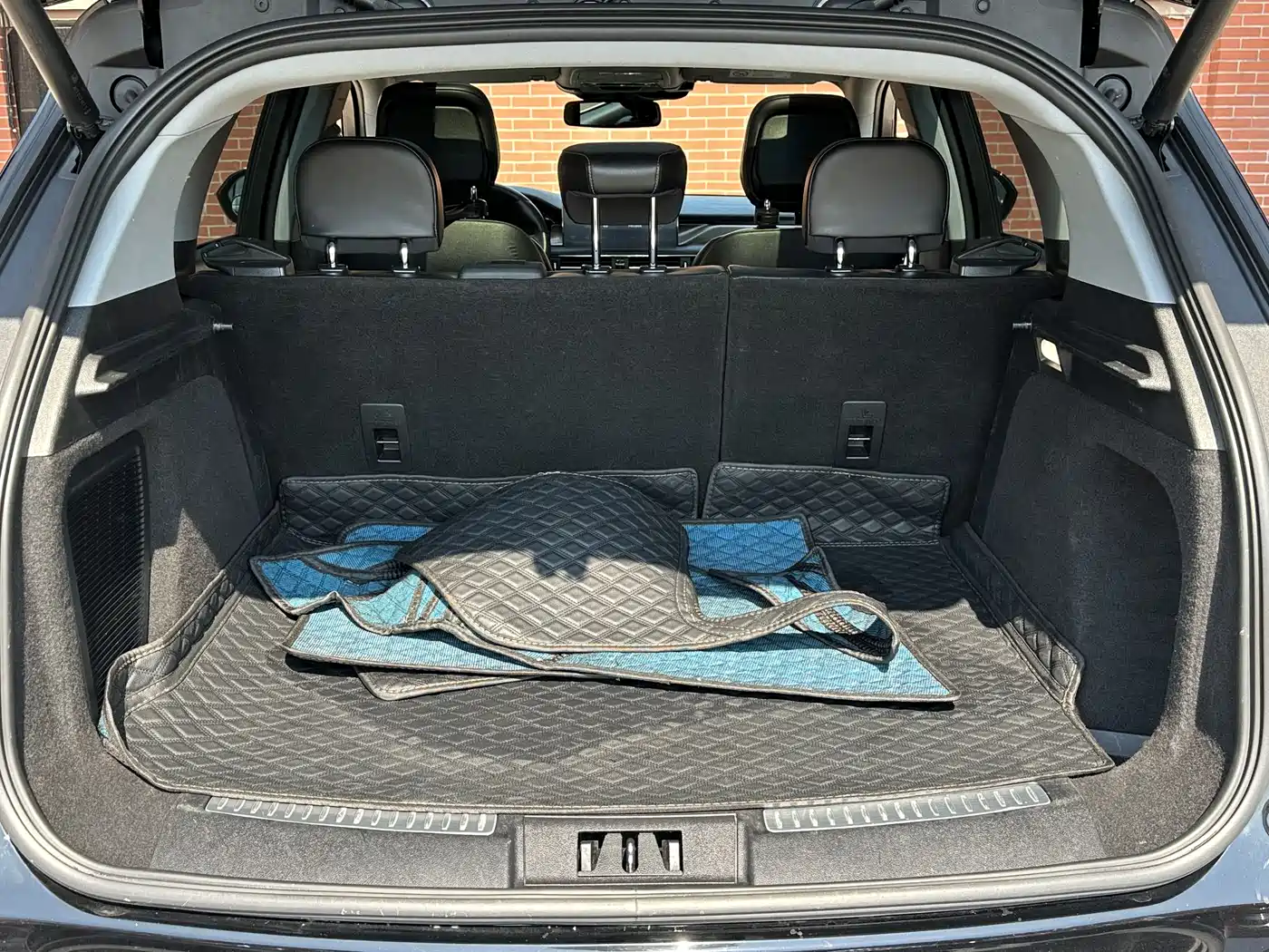 LINCOLN ADVENTURER