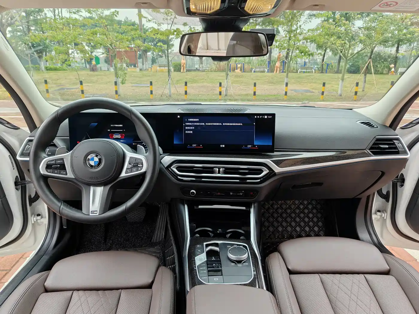BMW 3 Series 2023 325Li M Sport Package фото 11
