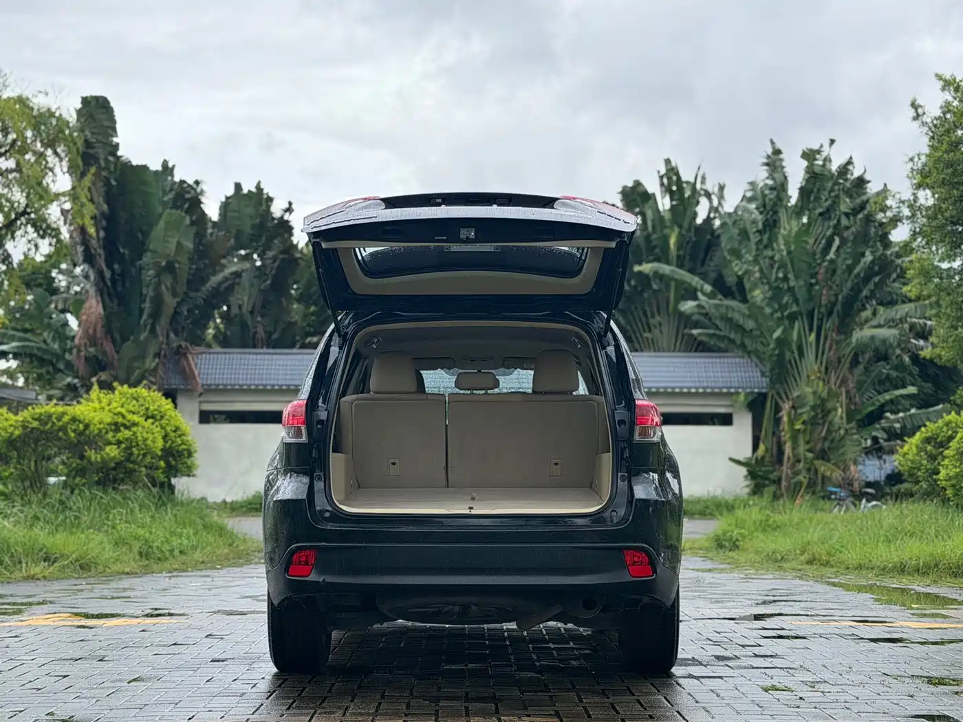 Фото 19 - Toyota Highlander