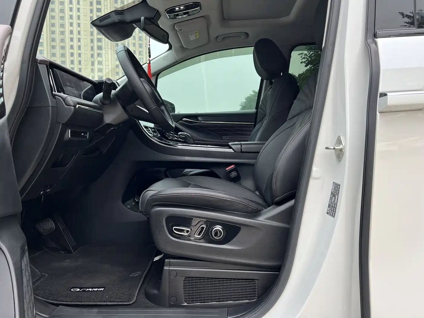 GAC Trumpchi Trumpchi M8 2024 Master Series 400T Ultimate Edition фото 9