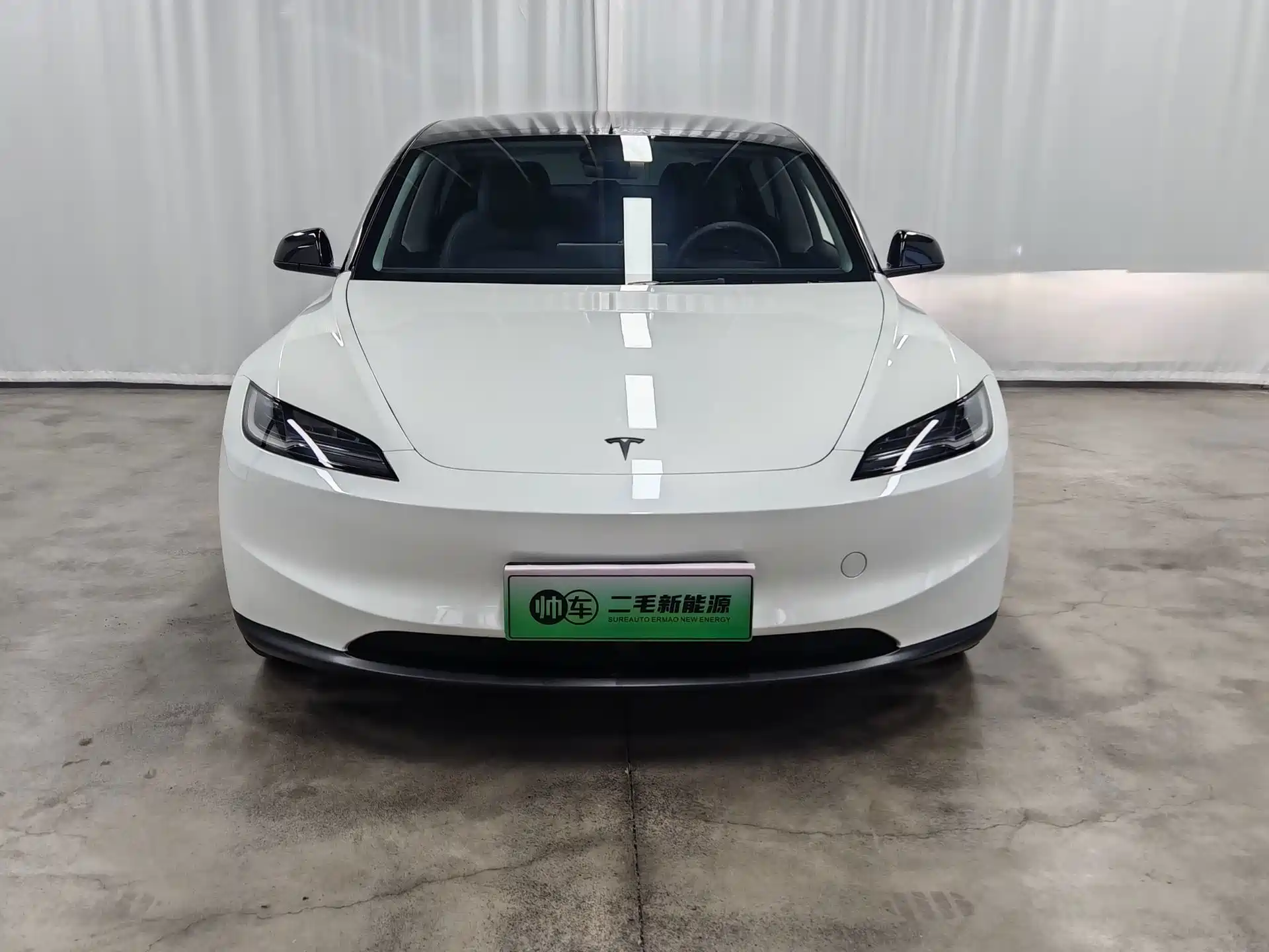 Фото 2 - Tesla Model 3
