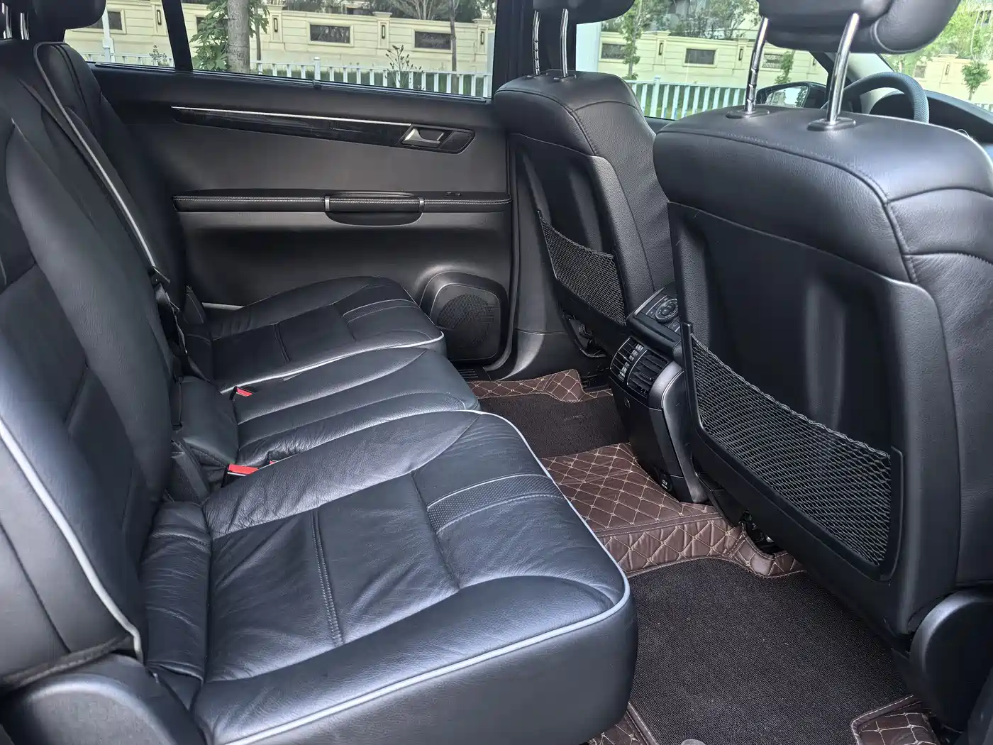 Mercedes-Benz R-Class 2017 R 320 4MATIC Business Collector's Edition фото 12