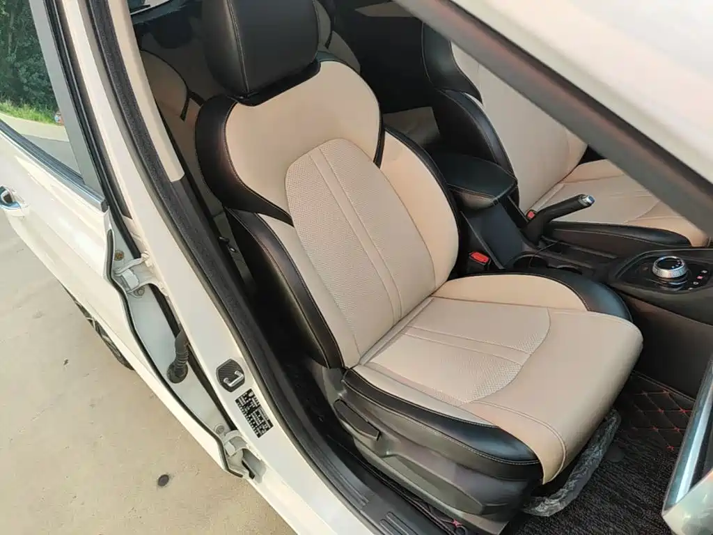 Baojun 360 2019 2018 1.5L Automatic Luxury (China V)