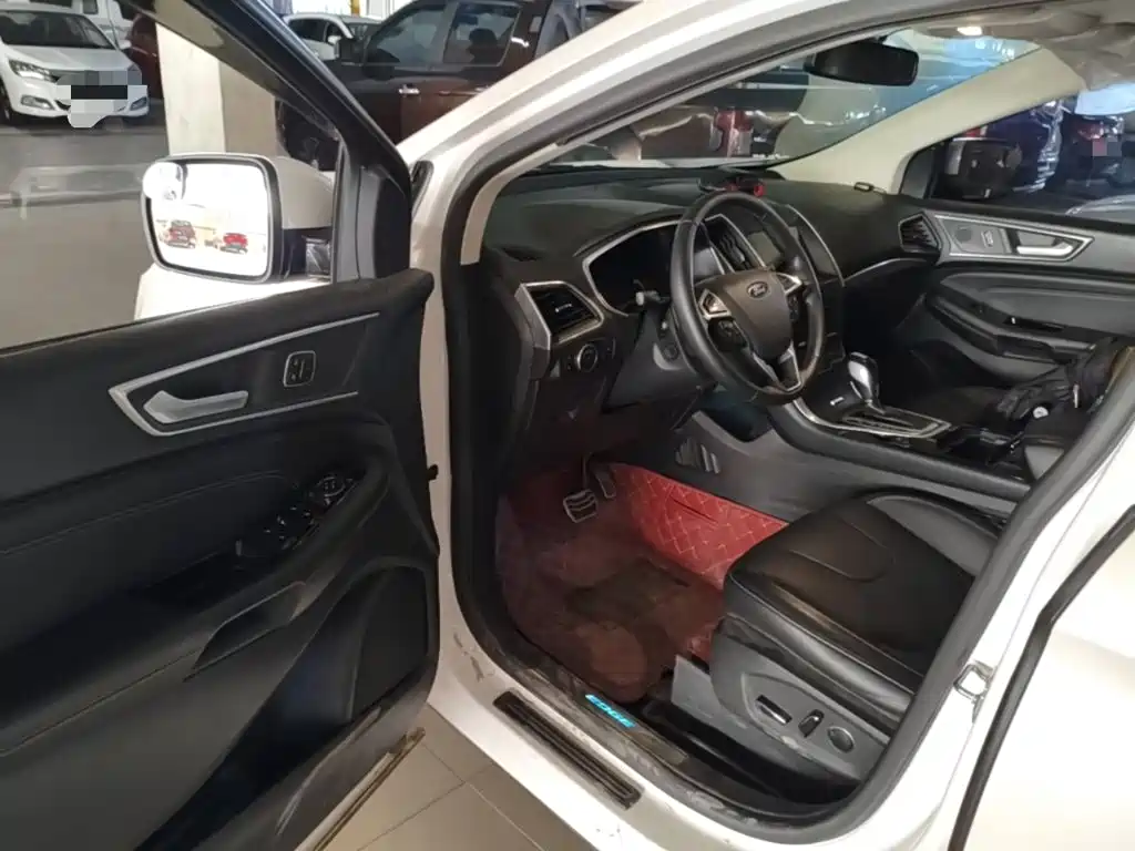 Photo 16 - Ford Edge