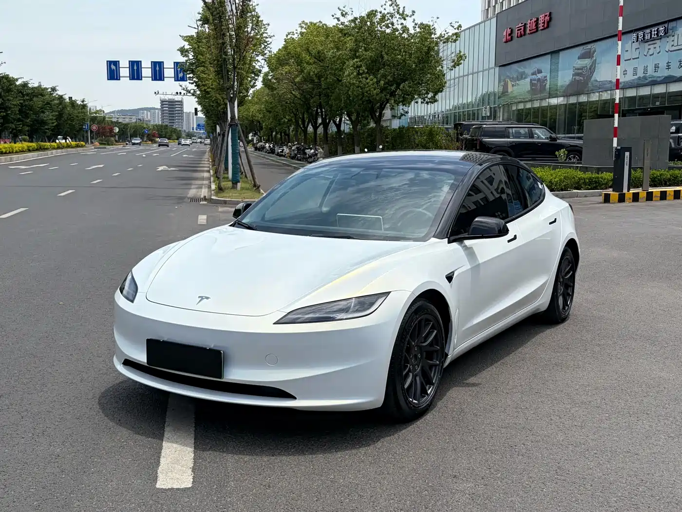 Tesla Model 3 2023 Rear-Wheel Drive
